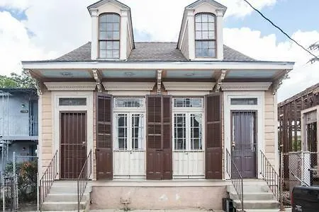 New Orleans Hideaway-3